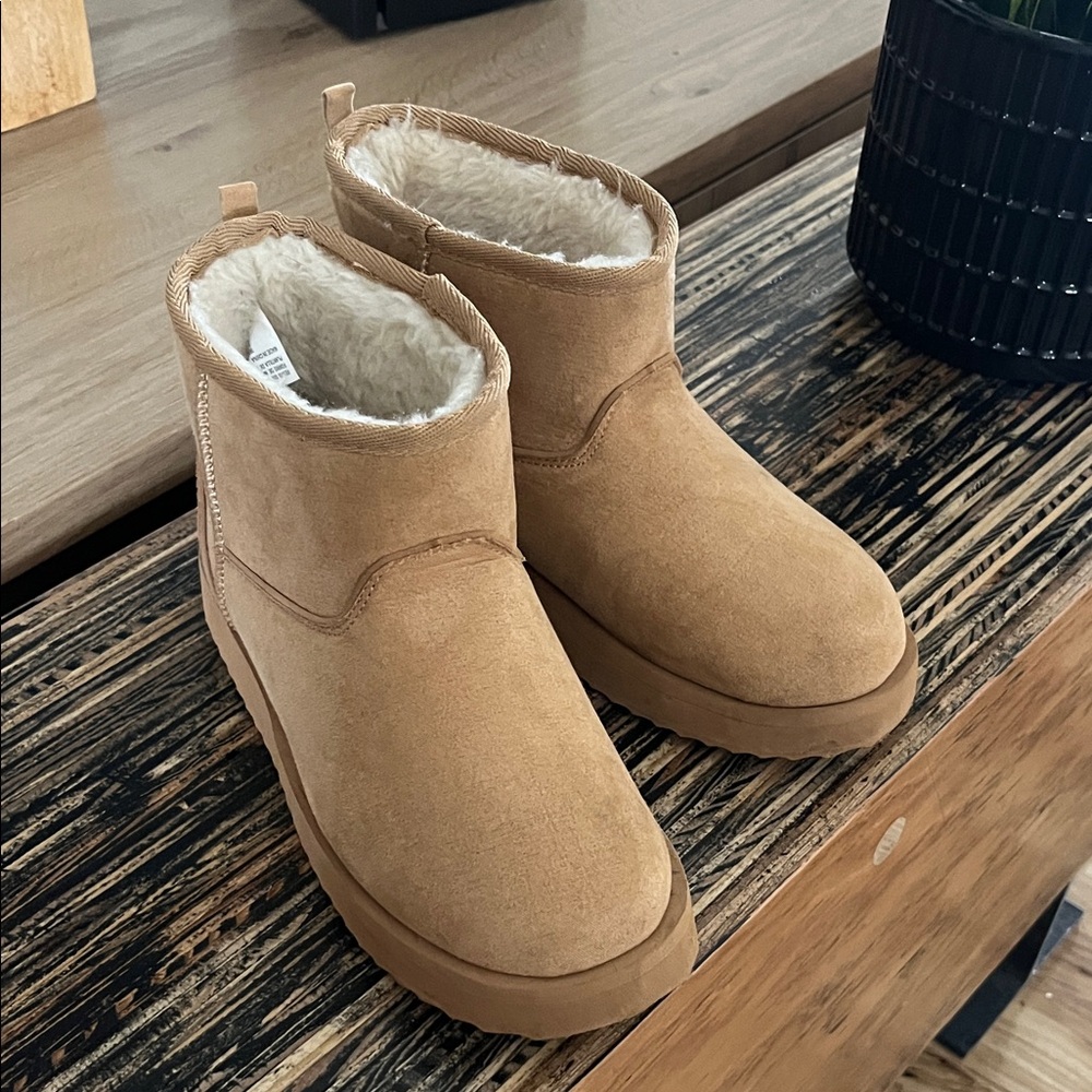 Wonder Nation Tan Kids Boots
